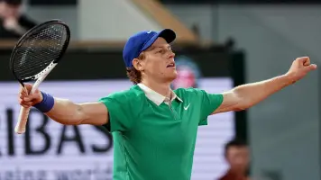 Sinner destroza a Djokovic para citarse con Alcaraz en la final de Roland Garros