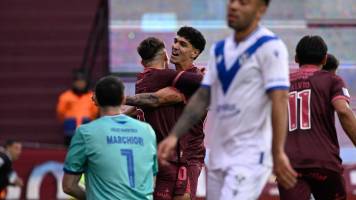 Lanús frena a Vélez Sarsfield y lo deja sin invicto en el campeonato argentino