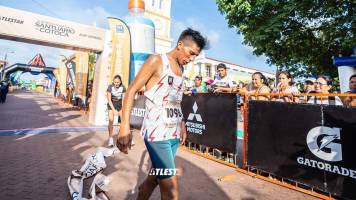 Josué Muriel gana la Media Maratón de Cotoca por segundo año consecutivo