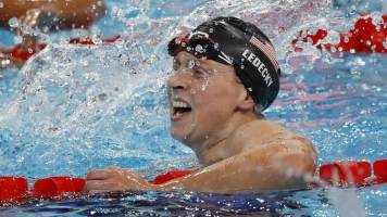 Ledecky revalida título en 1.500 metros y hace historia con octavo oro olímpico