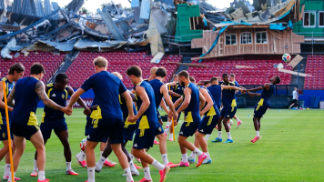 Sorpresa total: La selección de Suecia entrenó en un estadio en plena demolición