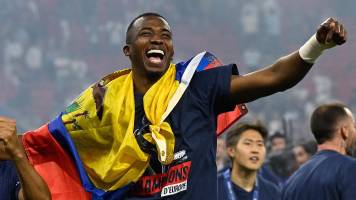 Ecuador tilda de “histórico” el segundo título de Pacho con el PSG en Champions