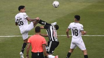 Video: La brutal patada en la cabeza de Gregore sobre un jugador de Mineiro