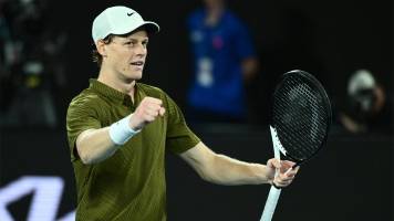 Jannik Sinner se mete en ‘semis’ del Abierto de Australia tras ganar a Shelton
