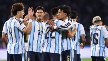 Argentina se pasea ante Bolivia con una victoria por goleada en Córdoba