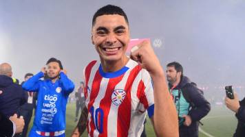 Enciso y Almirón lideran la nómina de la selección de Paraguay para el Mundial
