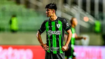 Video: Miguelito fue acusado de racismo en pleno partido en el fútbol brasileño