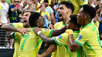 Brasil se sacude y consigue un triunfo por goleada para eliminar a Paraguay de la Copa América