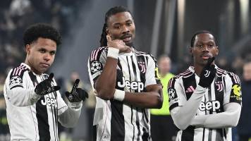 Juventus derrota a Benfica y asegura un lugar en el playoff de la Champions League