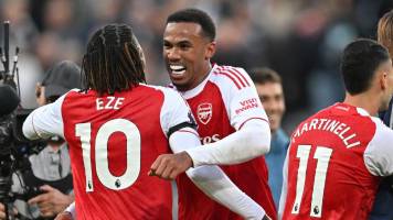 Arsenal se lleva tres puntos de oro ante Newcastle con gol en tiempo añadido