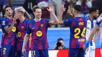 Barcelona no da pie a la sorpresa ante Levante y recupera el liderato de la Liga