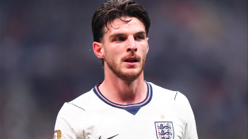 Declan Rice es aislado por virus y puede perderse el partido contra Noruega