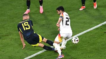 Video: La brutal patada que casi rompe al alemán Gündogan en la Eurocopa