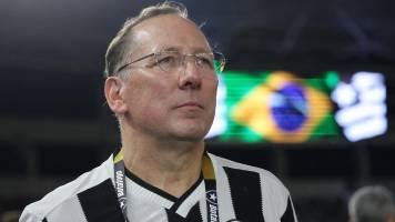 Justicia brasileña prohíbe a Botafogo vender jugadores por líos de su propietario