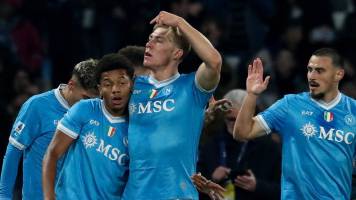 Napoli se impone a la Juventus y recupera el liderato en la Serie A de Italia