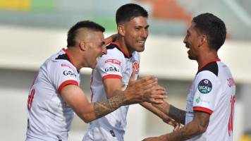 FC Universitario logra su primer triunfo en el torneo con goleada ante ABB