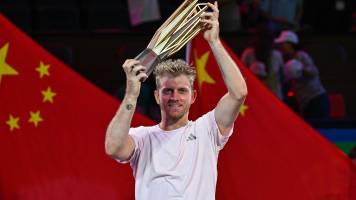 Davidovich se corona en el Masters 1.000 de Shanghái con una remontada