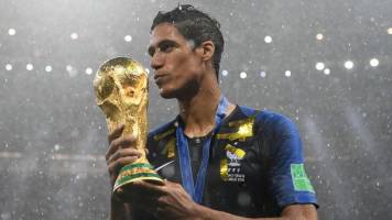 El defensa Raphaël Varane pone fin a su carrera en el fútbol a los 31 años