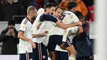 Bayern Múnich se impone al Friburgo y llegará líder al clásico de Alemania