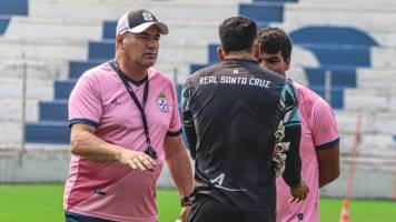 Real Santa Cruz se queda sin entrenador tras la renuncia de Marcelo Straccia