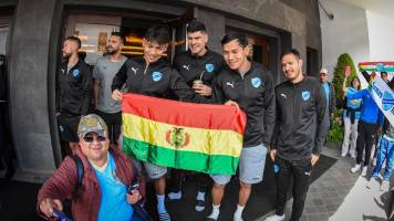Bolívar recibe apoyo de su hinchada en la previa al duelo con Cienciano en Cusco