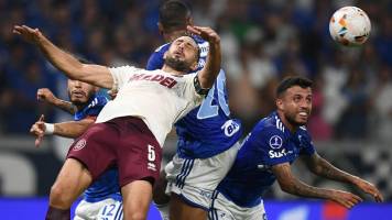 Lanús rescata un empate ante Cruzeiro en la semifinal de ida de la Sudamericana