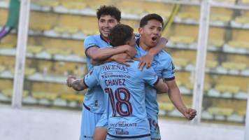 En directo: Lucas Chávez marca el tercer gol de Bolívar ante The Strongest (3-1)