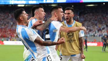Argentina vence a Chile sobre el final y se anota en los cuartos de final de la Copa América 2024