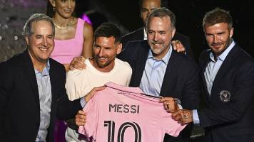 “Gracias Miami”: Messi recibe la ‘10’ en su bienvenida al Inter 