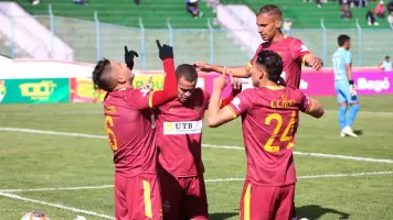 Real Oruro vence a FC Universitario y logra su primer triunfo en el torneo