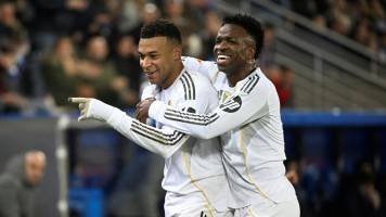 Mbappé defiende a Vinicius tras abucheos de hinchas del Madrid en el Bernabéu