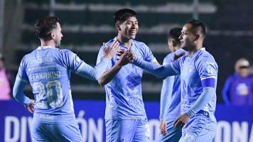 Bolívar vence a Independiente y estira su ventaja como líder del torneo Clausura