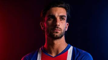 Barcelona rechaza primera oferta del PSG para fichar al atacante Ferran Torres