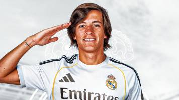 Real Madrid hace oficial la contratación del defensor español Álvaro Carreras