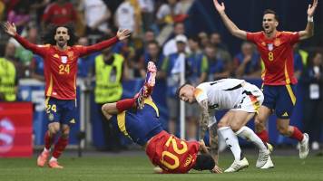 Video: Tremendo ‘patadón’ de Toni Kroos para sacar del partido a Pedri