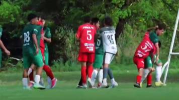 Video: Jugadores de Guabirá y Oriente se fueron a los golpes en pleno partido
