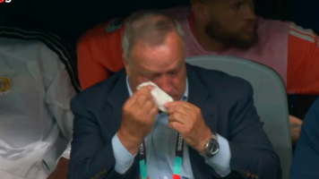 Dick Advocaat conmueve al público con emotiva reacción en debut de Curazao en el Mundial