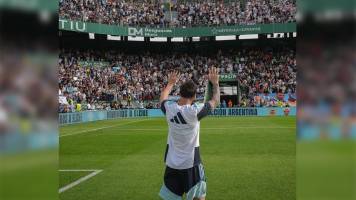 Messi y la Albiceleste desatan ‘locura’ en hinchas durante práctica en España