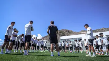 Solo cinco clubes del fútbol boliviano inician la temporada sin deudas por salarios