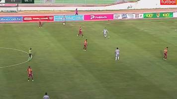 Video: El insólito autogol en el partido entre Real Oruro e Independiente