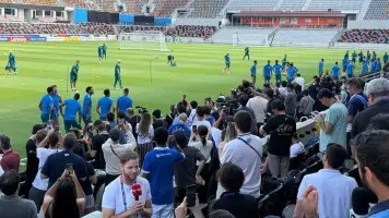 Invasión japonesa en práctica de Brasil en la previa al duelo con el equipo nipón
