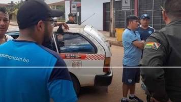 Decomisan paquetes de agua que integrantes de Aurora intentaron ingresar desde Brasil