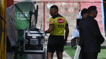 Oficial: los árbitros bolivianos explicarán al público las decisiones del VAR en vivo
