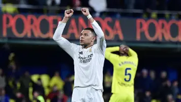 Mbappé remonta al Villarreal y pone líder provisional al Real Madrid