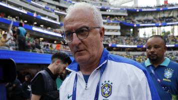 “Todos los grandes estamos pasando dificultades”, admite el técnico de Brasil