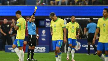 Video: Las reacciones de Neymar a los goles que se perdió Brasil y la salida de Vinicius