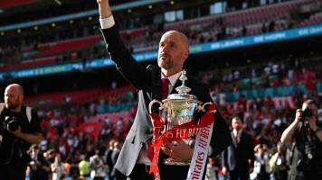 Ten Hag seguirá al frente del Manchester United, según medios británicos