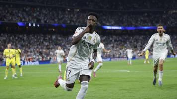 Vinicius despierta al Real Madrid con un doblete para recuperar el liderato