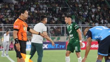 ¿Qué pasó con Escobar y Gonzáles? Florentín revela por qué cambió los cambió en el primer tiempo del clásico