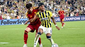 Fenerbahce y Roma firman la paz en su histórica vuelta a la Liga de Campeones